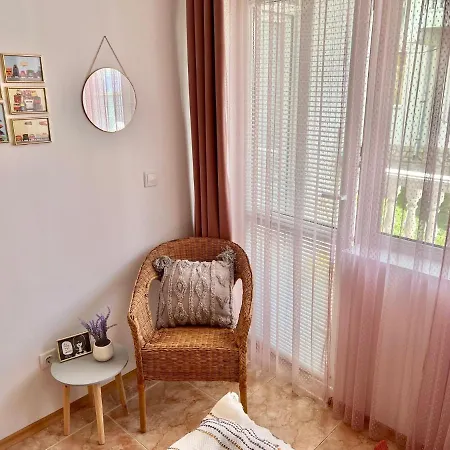 Pastel House ساني بيتش